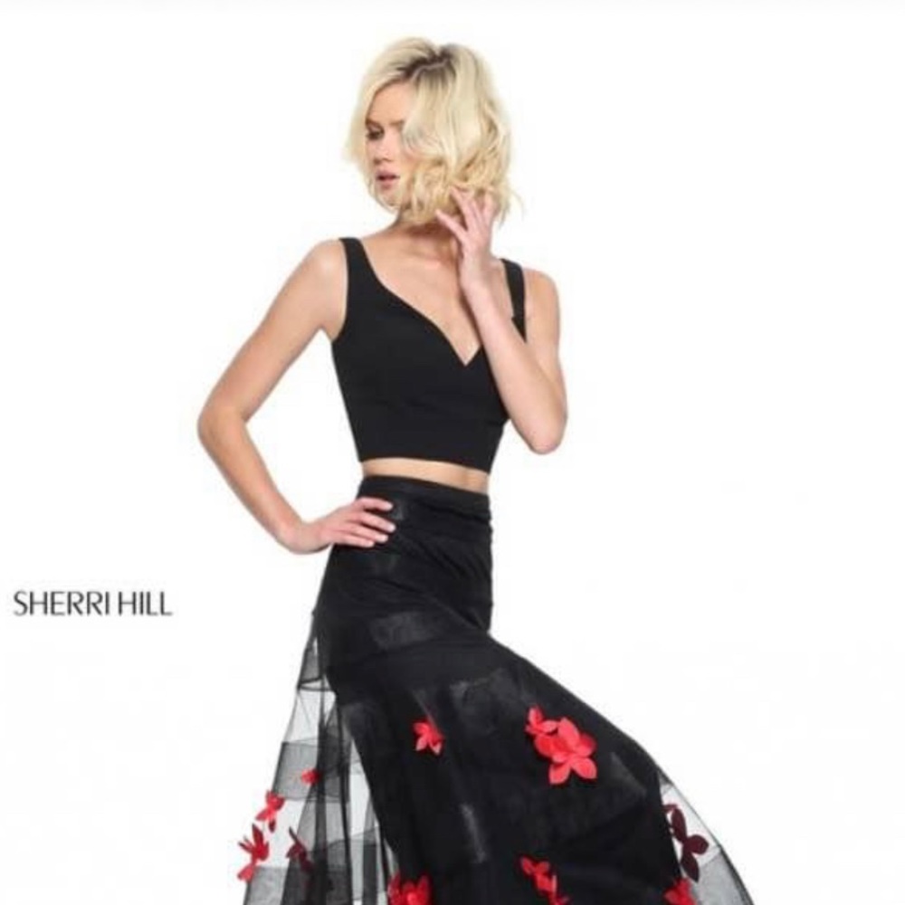 Sherri Hill Formal Dress
Size 4